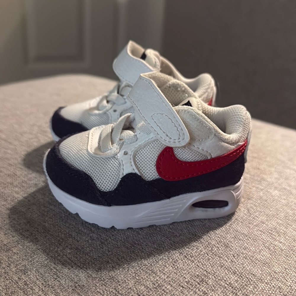 Nike Air Max Shoes baby size 2c